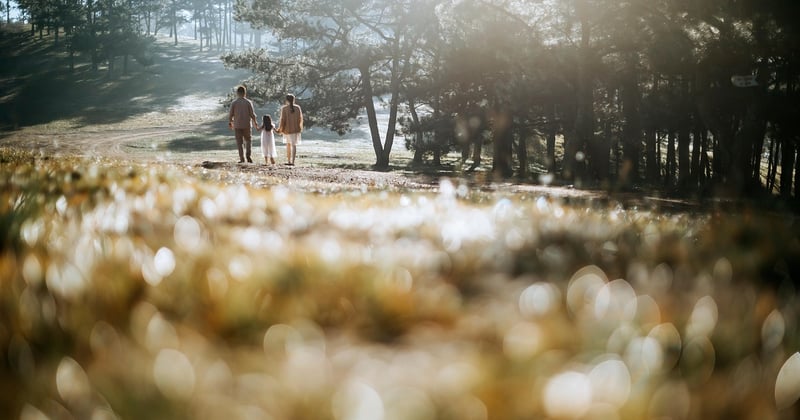 Voyager en famille sans stress : 15 astuces qui changent tout